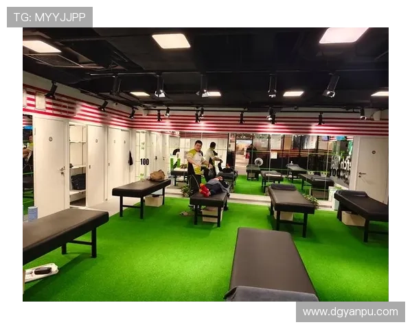 阿门防守过度引发抽筋 赛场边拉伸放松缓解肌肉压力